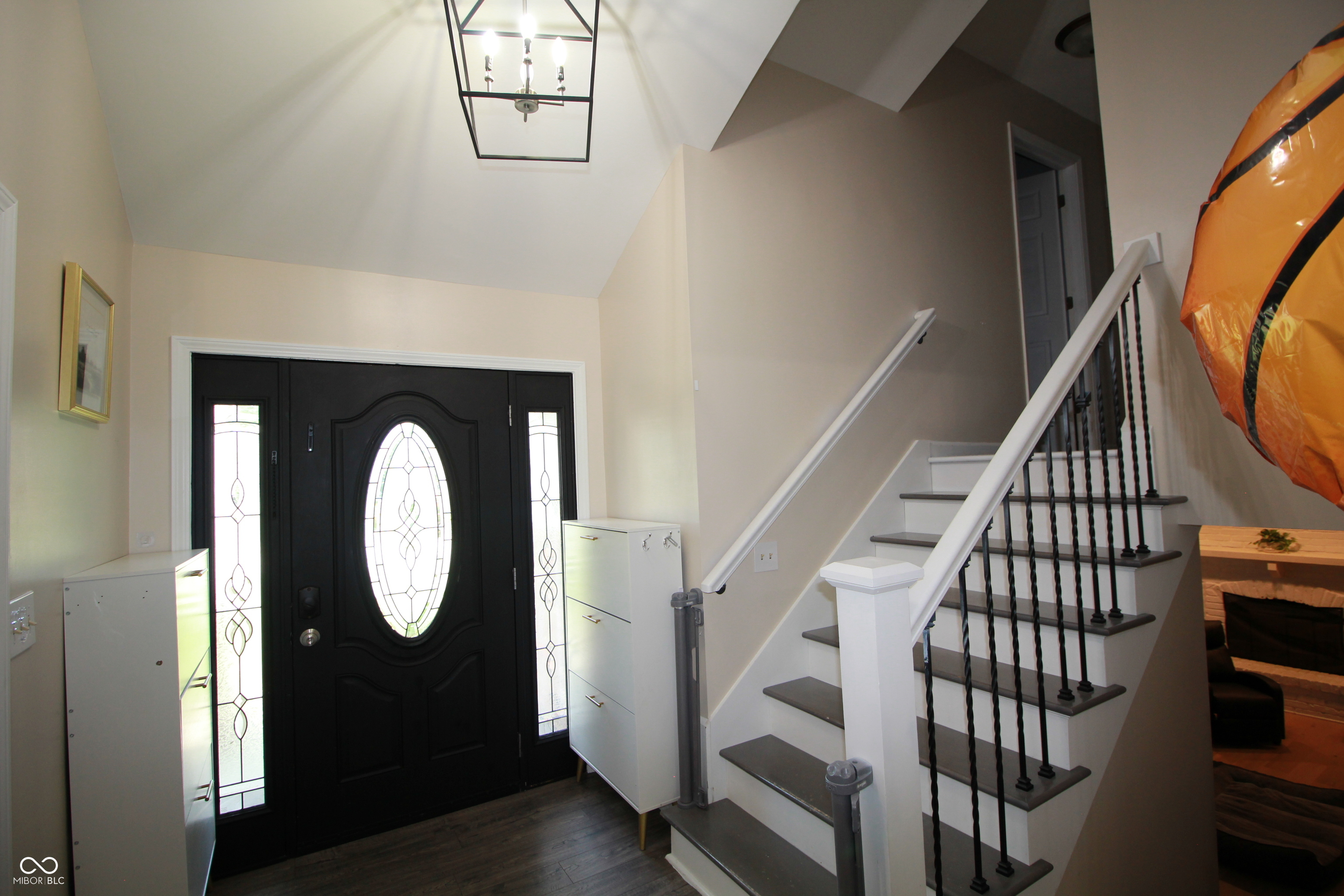 609 West Banta Road Indianapolis, IN 46217 - Photo 18 of 53