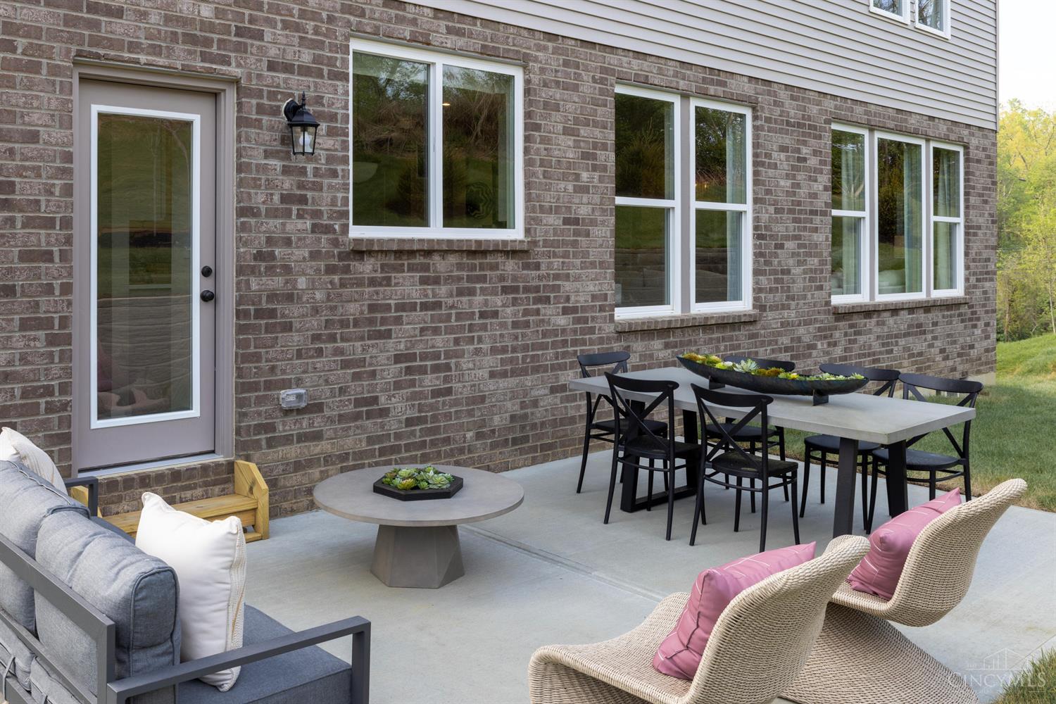 1251 Heather Ridge Cincinnati, OH 45233 - Photo 17 of 26 Gallery Image 17
