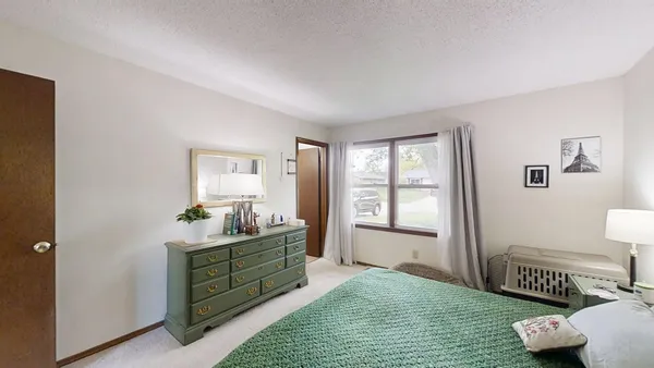 $210,000 | 1304 Greenridge Drive, Urbana, IL 61802