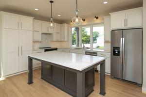 1945 Spruce Meadows Drive Southeast Rochester, MN 55904 - Photo 2 of 29