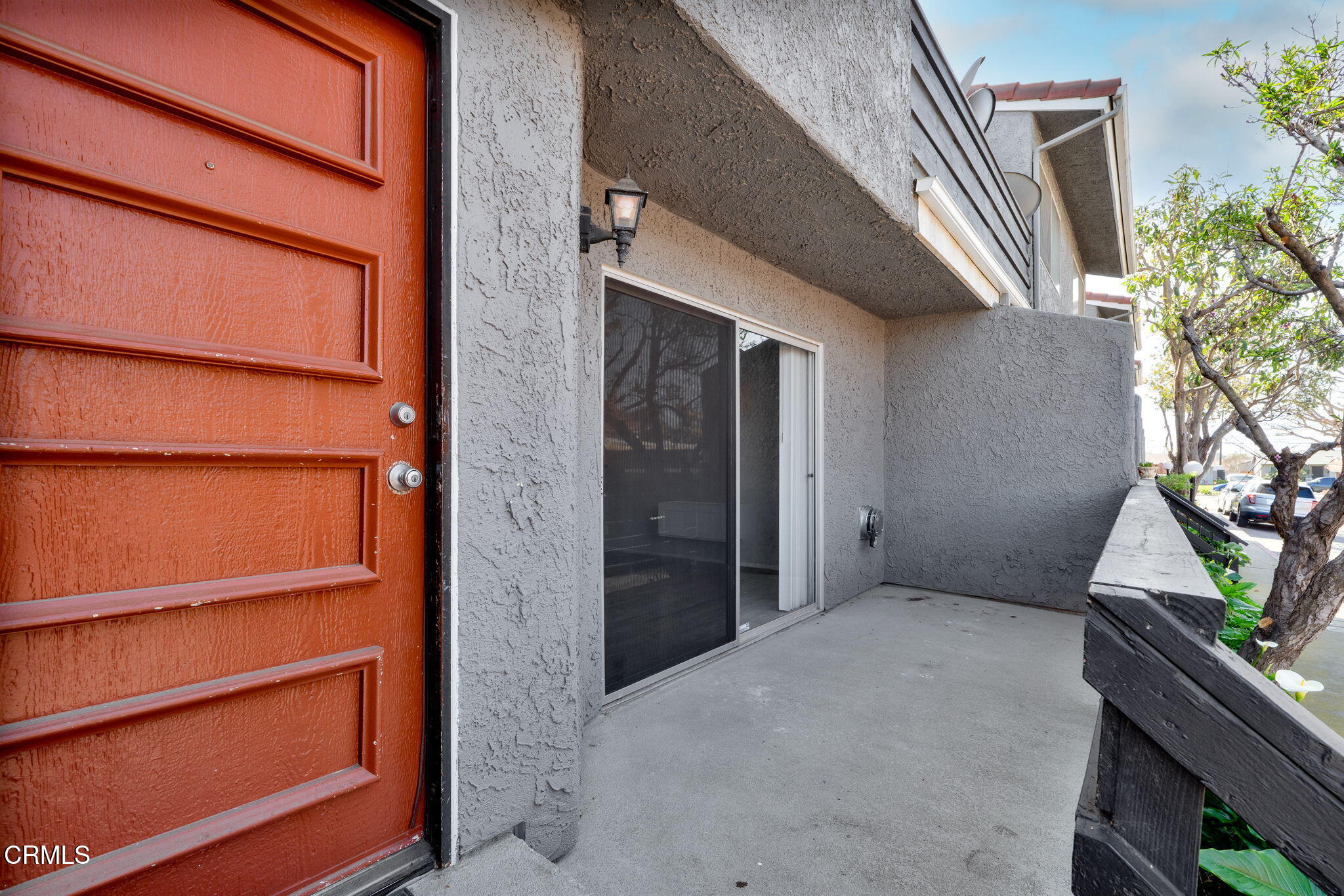 4526 Saviers Road Oxnard, CA 93033 - Photo 6 of 20 a view of an entryway