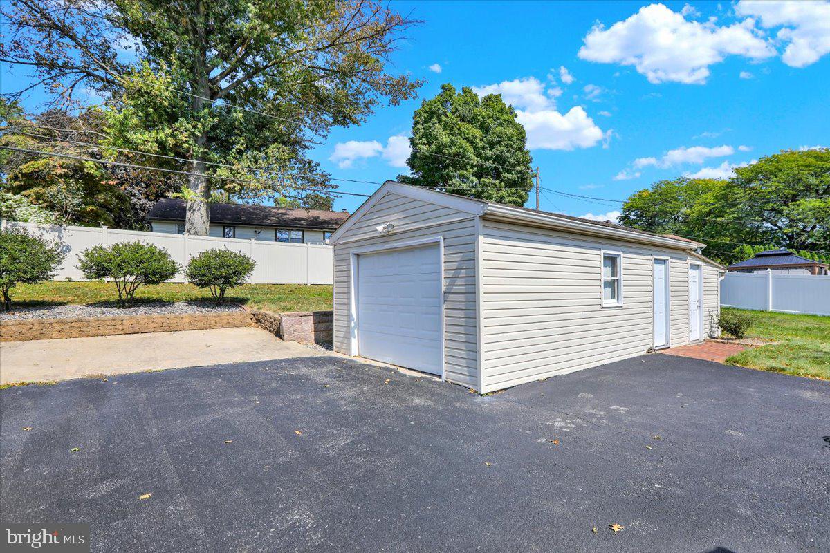 2417 State Hill Road Reading, PA 19610 - Photo 3 of 30 Gallery Image 3