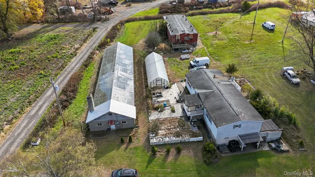 a view of an outdoor space