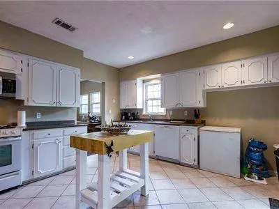 $3,100 | 1817 Thomas Place, Fort Worth, TX 76107