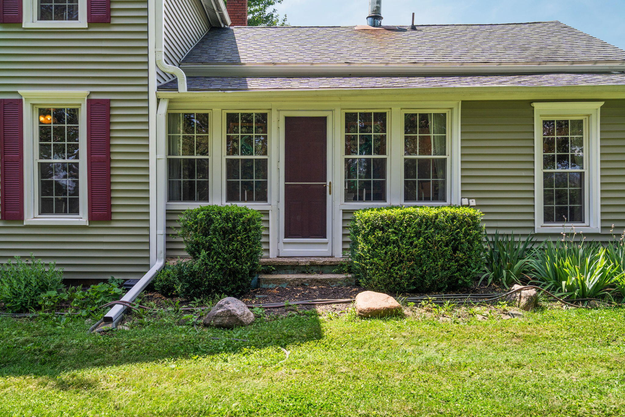 11230 Hoyt Road Munith, MI 49259 - Photo 3 of 81 69-web-or-mls-DSC02134