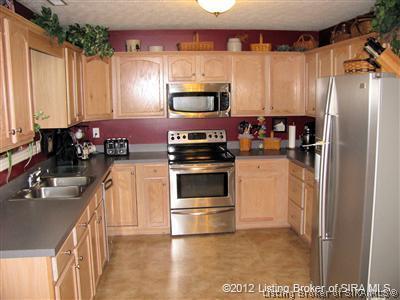 5513 Raintree Ridge Jeffersonville, IN 47130 - Photo 4 of 31 Gallery Image 4