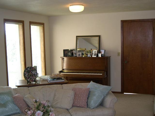 5916 South Dearborn Road Spokane, WA 99223 - Photo 3 of 6