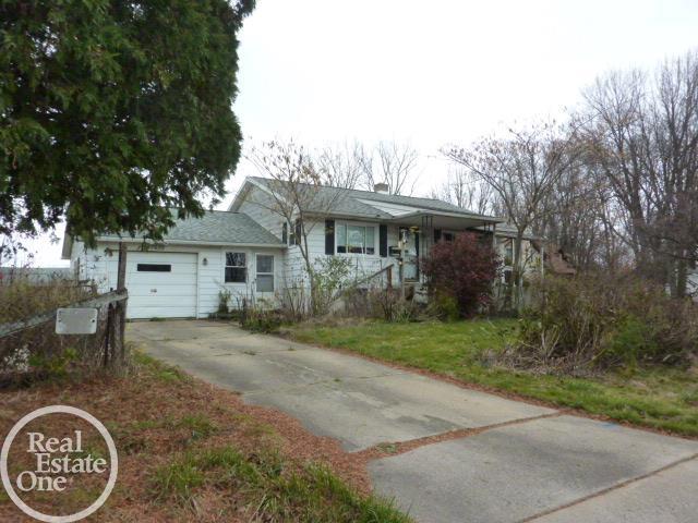 47635 Sugarbush Road New Baltimore, MI 48047 - Photo 21 of 22 50162054-263d9f8d-08c8-41fb-bd63-17c6a4ed3981.JPG