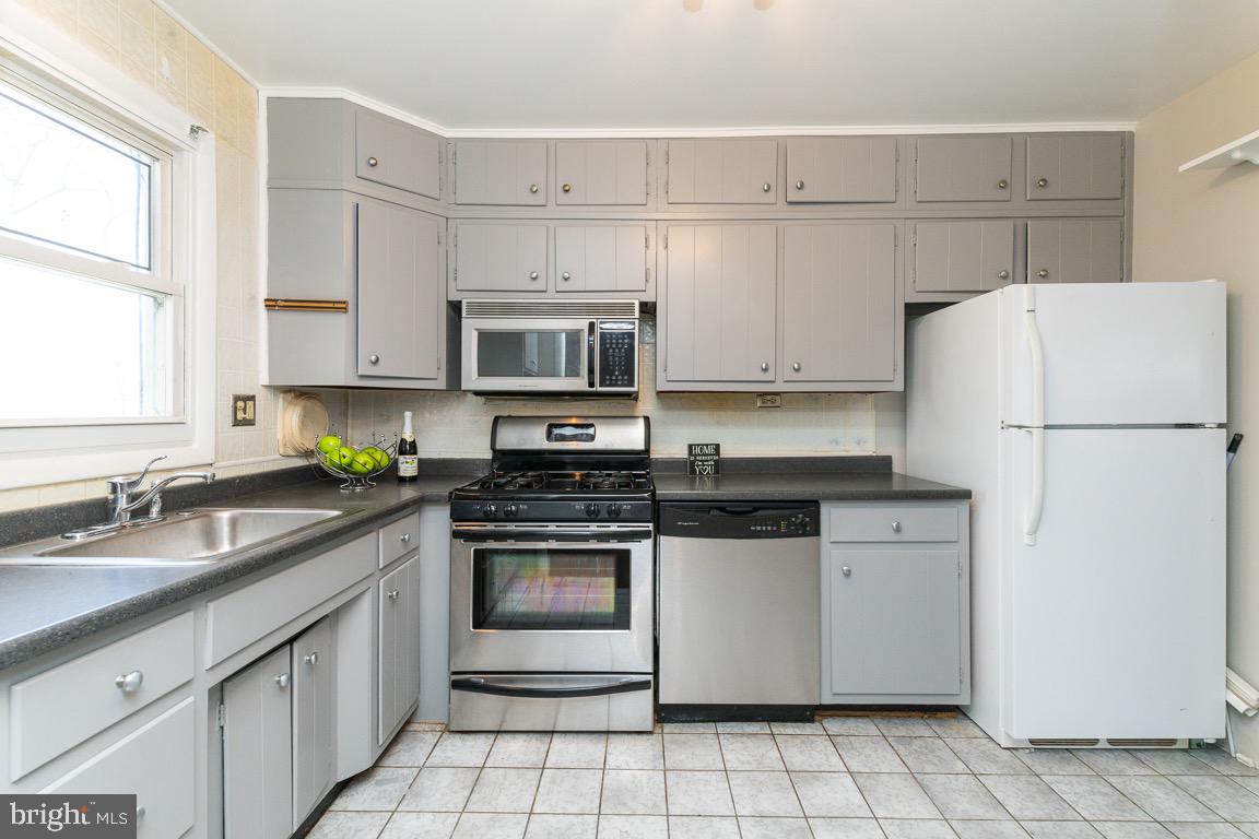 3812 Kilburn Road Randallstown, MD 21133 - Photo 10 of 36