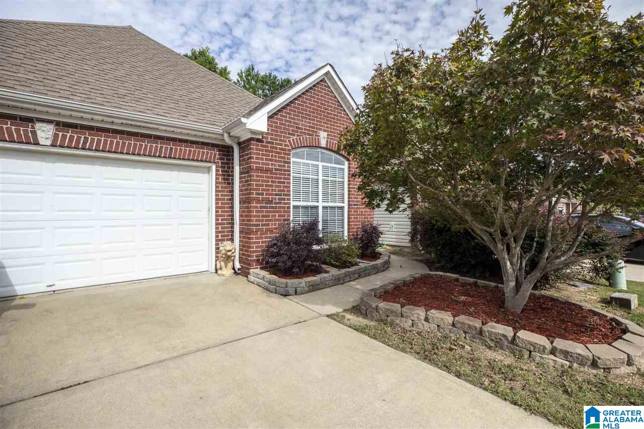 150 Highview Cove Pelham, AL 35124 - Photo 2 of 30