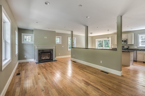 148 R Marlborough Road Salem, MA 01970 - Photo 11 of 27 Gallery Image 11