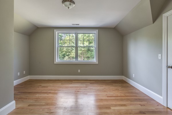 148 R Marlborough Road Salem, MA 01970 - Photo 12 of 27 Gallery Image 12