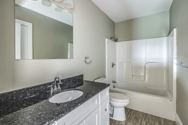 148 R Marlborough Road Salem, MA 01970 - Photo 15 of 27 Gallery Image 15