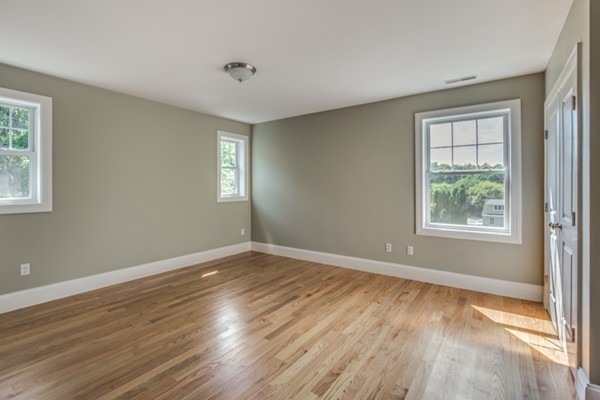 148 R Marlborough Road Salem, MA 01970 - Photo 19 of 27 Gallery Image 19