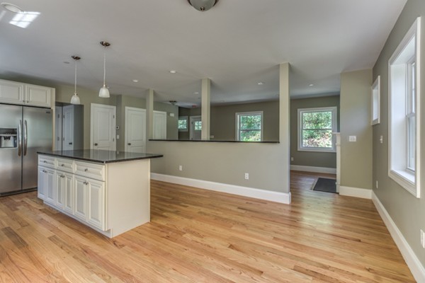 148 R Marlborough Road Salem, MA 01970 - Photo 5 of 27 Gallery Image 5