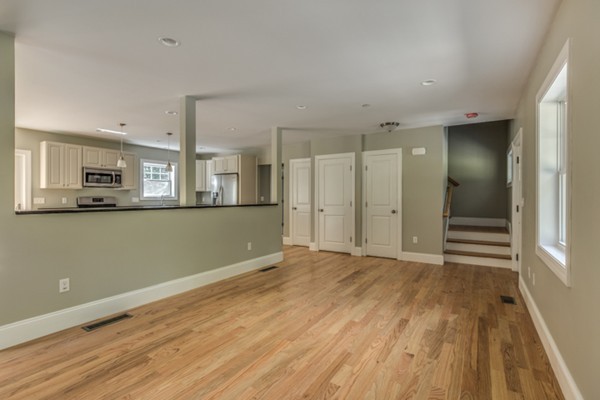 148 R Marlborough Road Salem, MA 01970 - Photo 7 of 27 Gallery Image 7