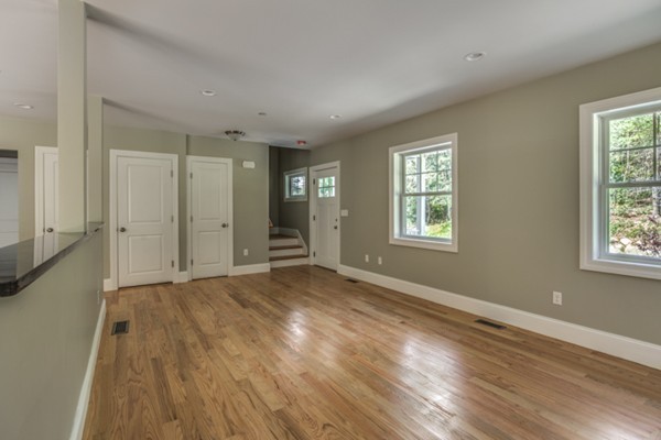 148 R Marlborough Road Salem, MA 01970 - Photo 8 of 27 Gallery Image 8