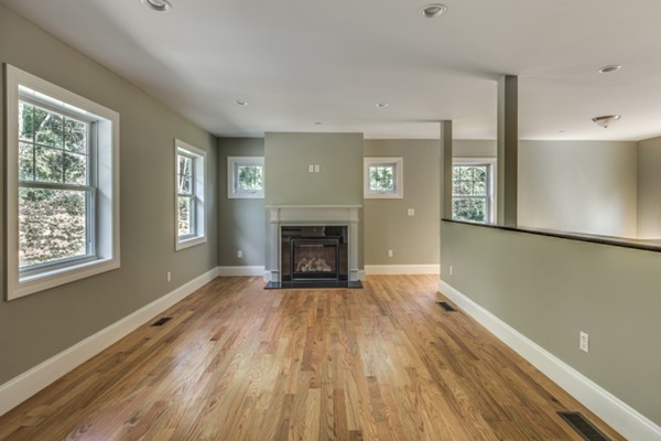 148 R Marlborough Road Salem, MA 01970 - Photo 10 of 27 Gallery Image 10
