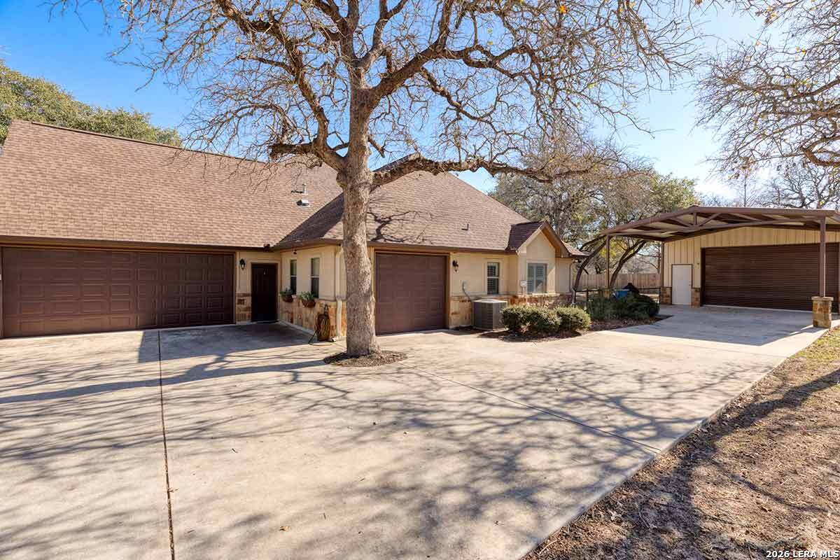 148 Copper Ridge Drive La Vernia, TX 78121 - Photo 6 of 42