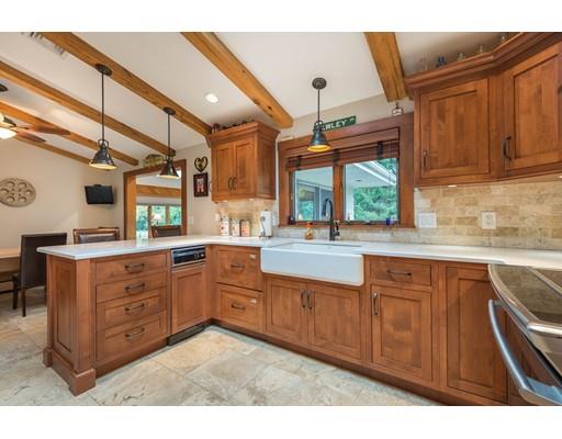 34 Evergreen Road Stoneham, MA 02180 - Photo 14 of 29 Gallery Image 14