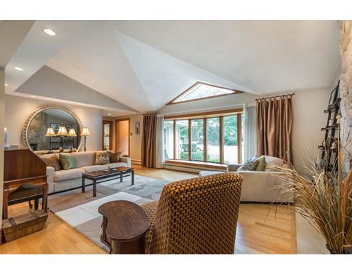 34 Evergreen Road Stoneham, MA 02180 - Photo 8 of 29 Gallery Image 8