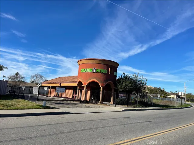 a view of a green field