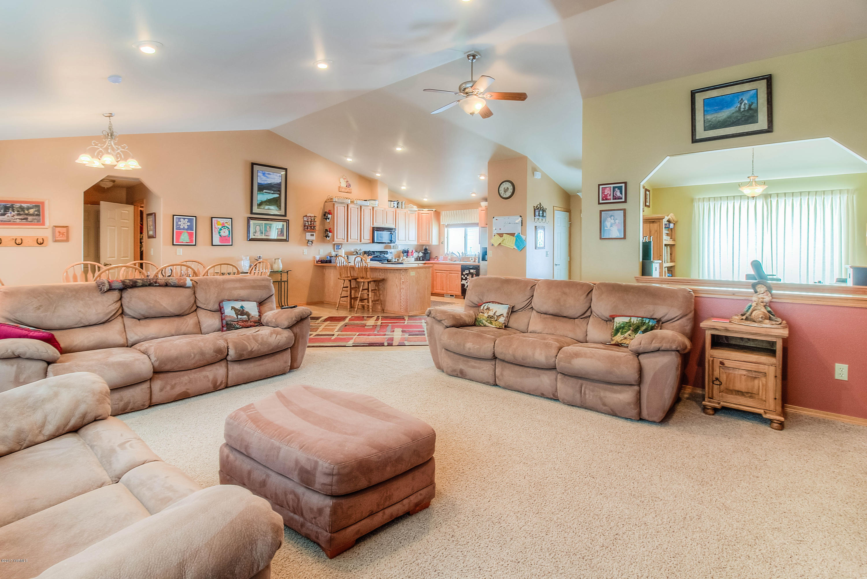 205 Beane Road Moxee, WA 98936 - Photo 2 of 28 a living room with furniture and a large window