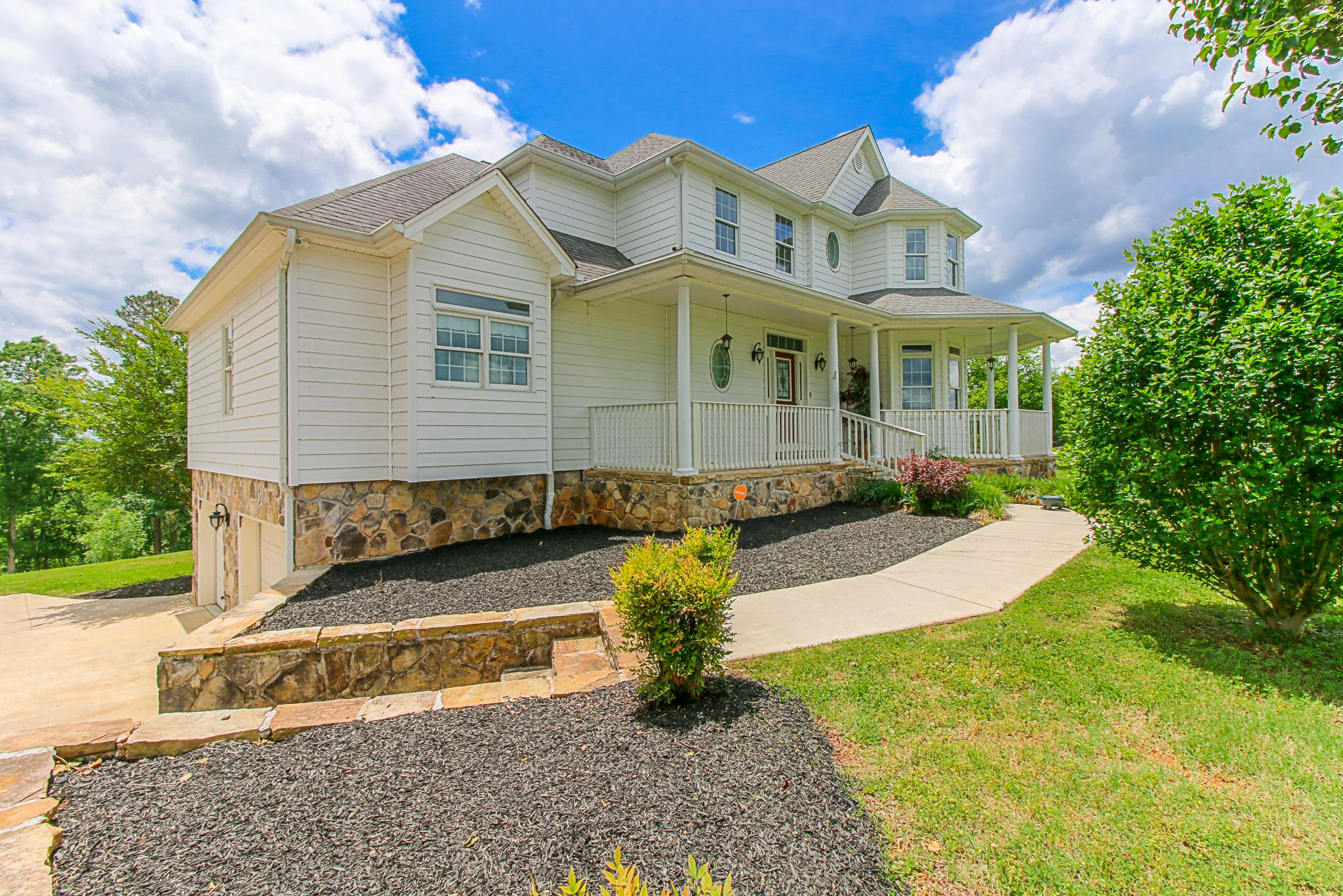 457 Northeast Ne River Charleston, TN 37310 - Photo 3 of 40 Front Angle