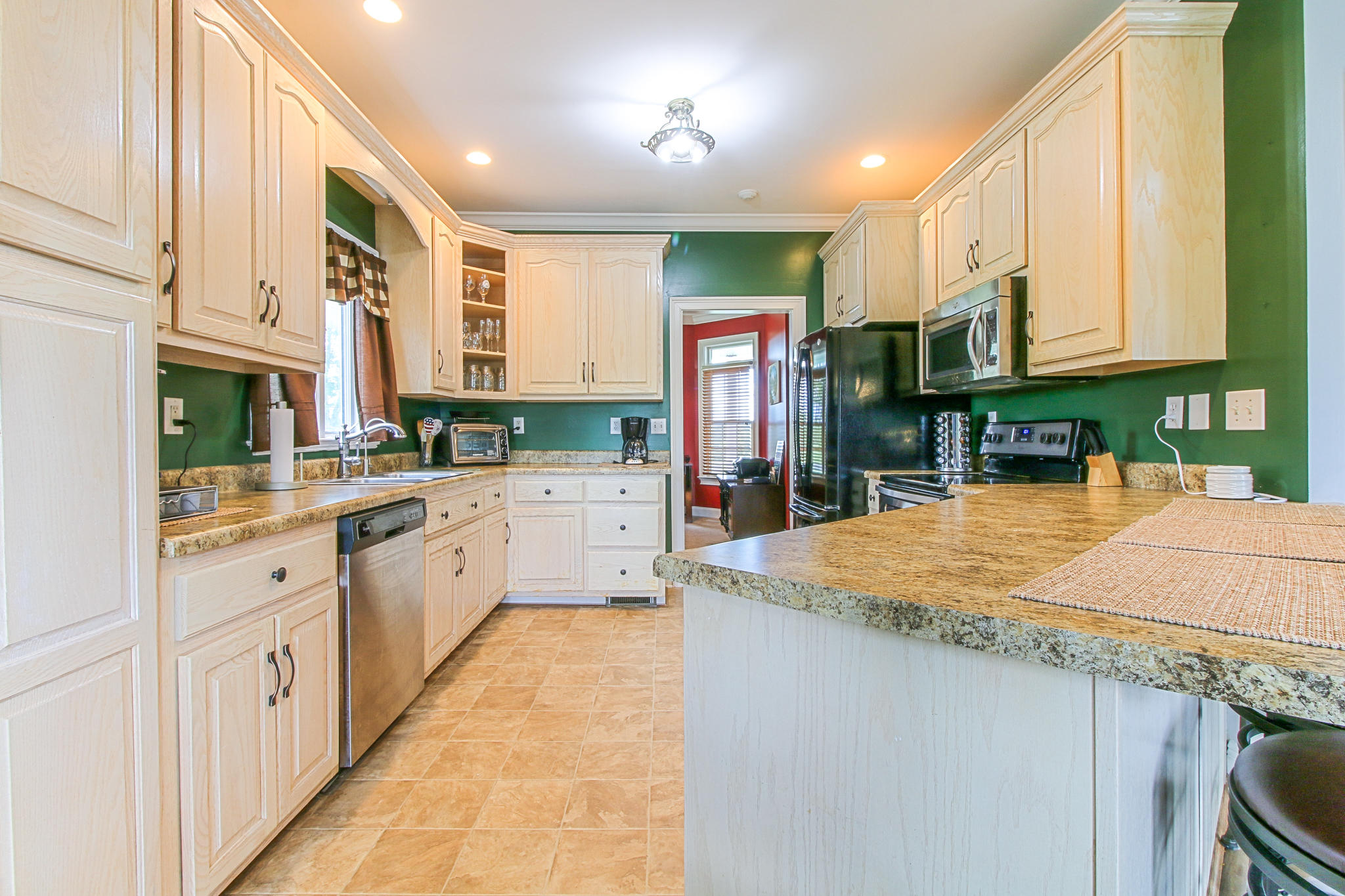 457 Northeast Ne River Charleston, TN 37310 - Photo 10 of 40 Kitchen