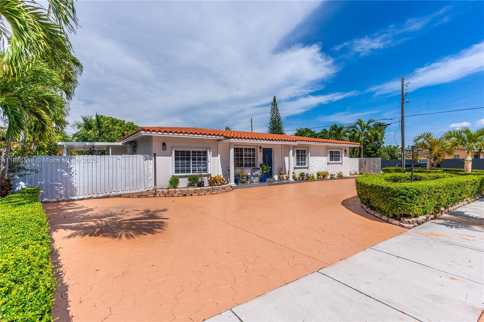 9901 Southwest 35th Terrace Miami, FL 33165 - Photo 2 of 39