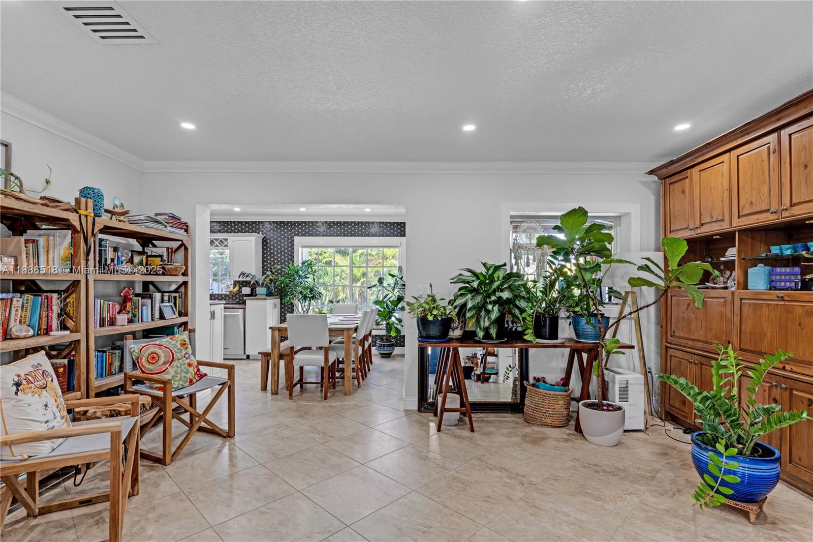 9901 Southwest 35th Terrace Miami, FL 33165 - Photo 24 of 39