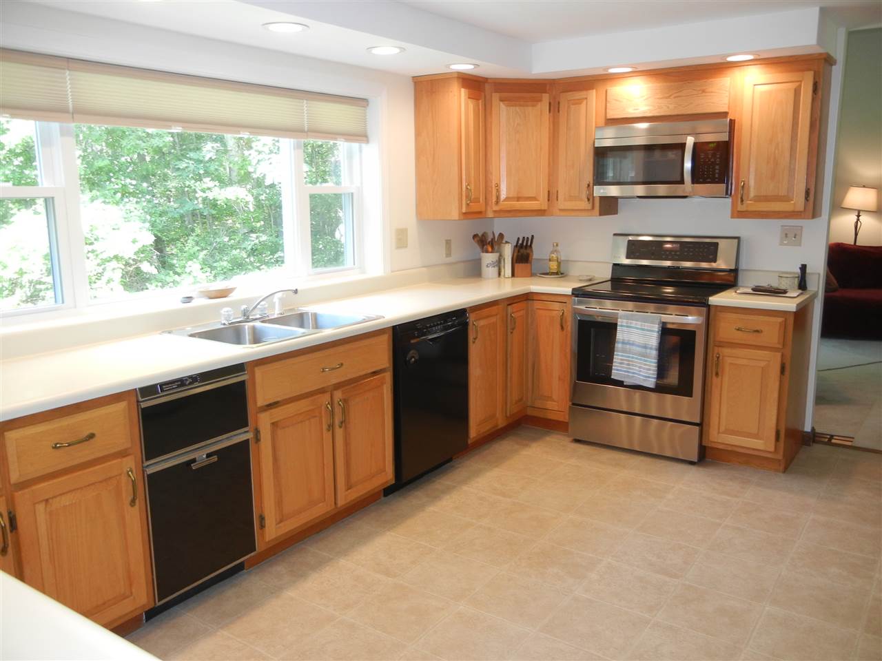 183 Depot Road Hollis, NH 03049 - Photo 5 of 25