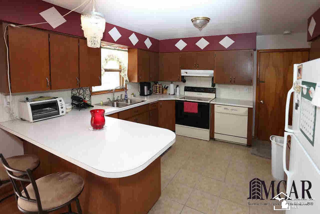 8775 North Custer Road Monroe, MI 48162 - Photo 8 of 28