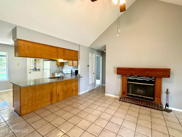$1,595 | 10233 Curtis Drive, Olive Branch, MS 38654