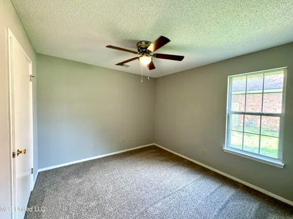 $1,595 | 10233 Curtis Drive, Olive Branch, MS 38654