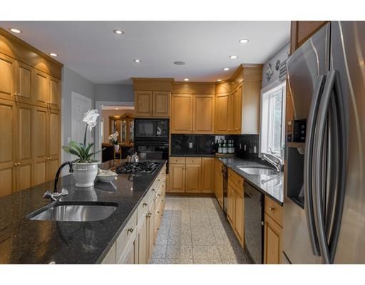 12 Richard Road Marblehead, MA 01945 - Photo 3 of 37