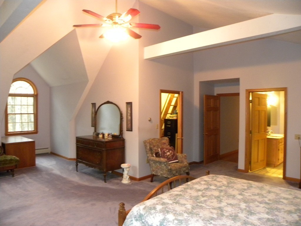 51 Tracy Road Dudley, MA 01571 - Photo 7 of 30 Gallery Image 7