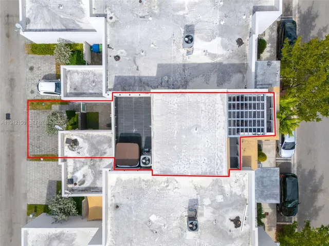 $980,000 | 6348 Northwest 104th Court, Doral, FL 33178