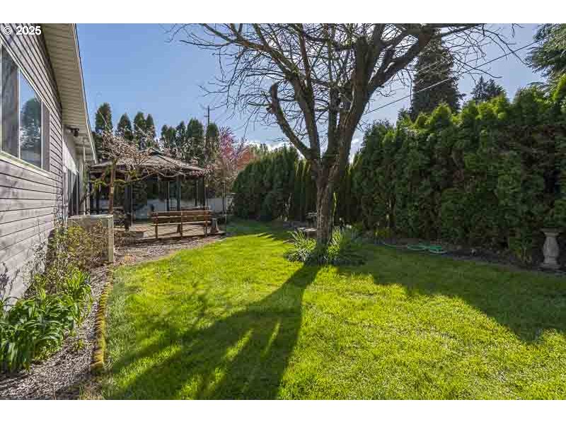 1216 Northeast Montgomery Place Albany, OR 97321 - Photo 34 of 47 a view of swimming pool with a yard
