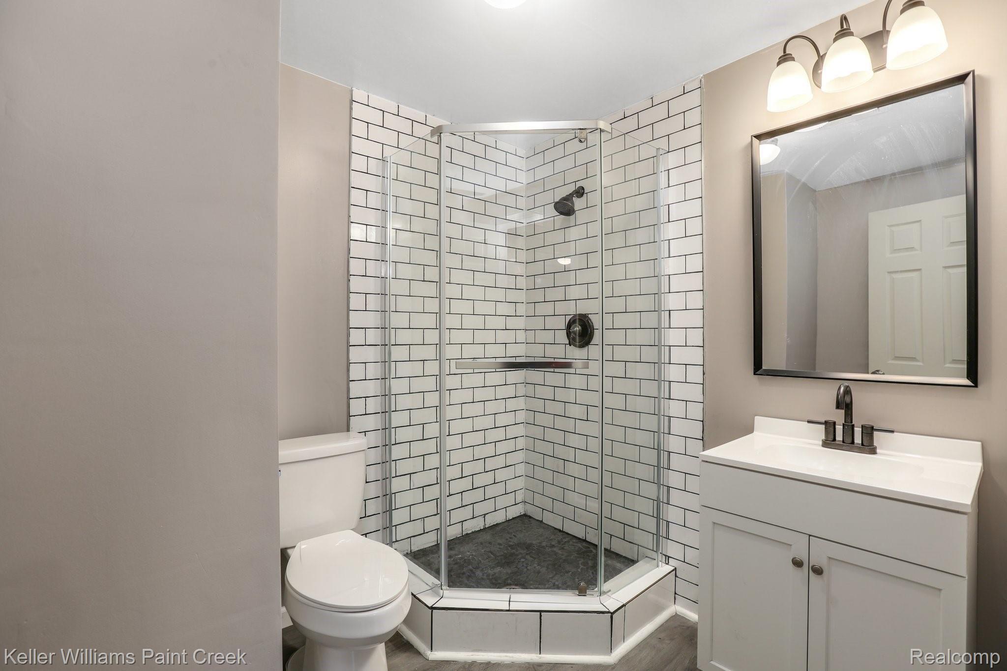 8063 Racine Road Warren, MI 48093 - Photo 20 of 24 12-web-or-mls-8063 Racine Road0007.jpg