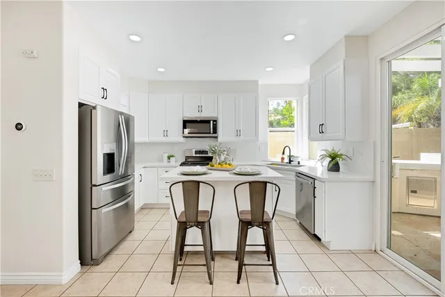 $775,000 | 27732 Elkwood Lane, Castaic, CA 91384