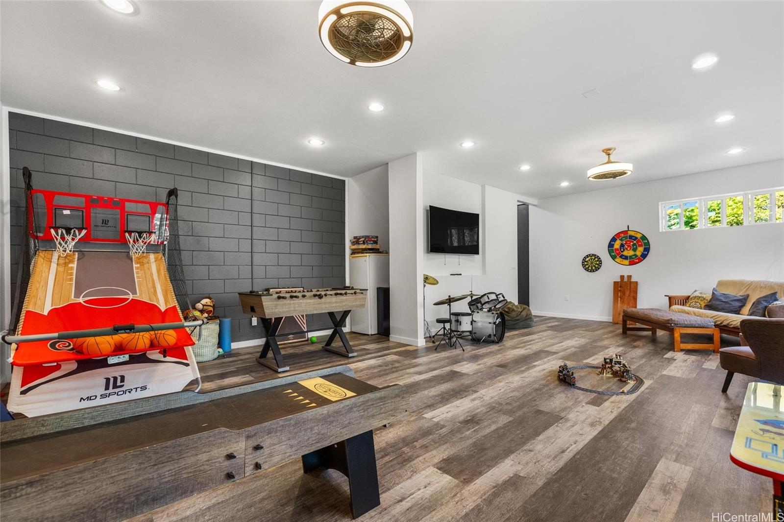 1736 Gulick Avenue Honolulu, HI 96819 - Photo 9 of 25