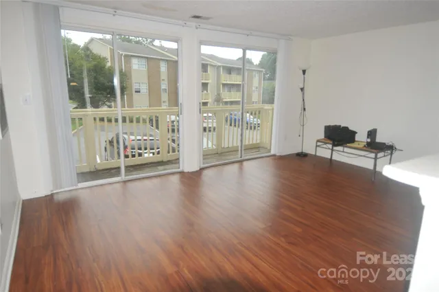 $1,400 | 1600 H Arlyn Circle, Charlotte, NC 28213