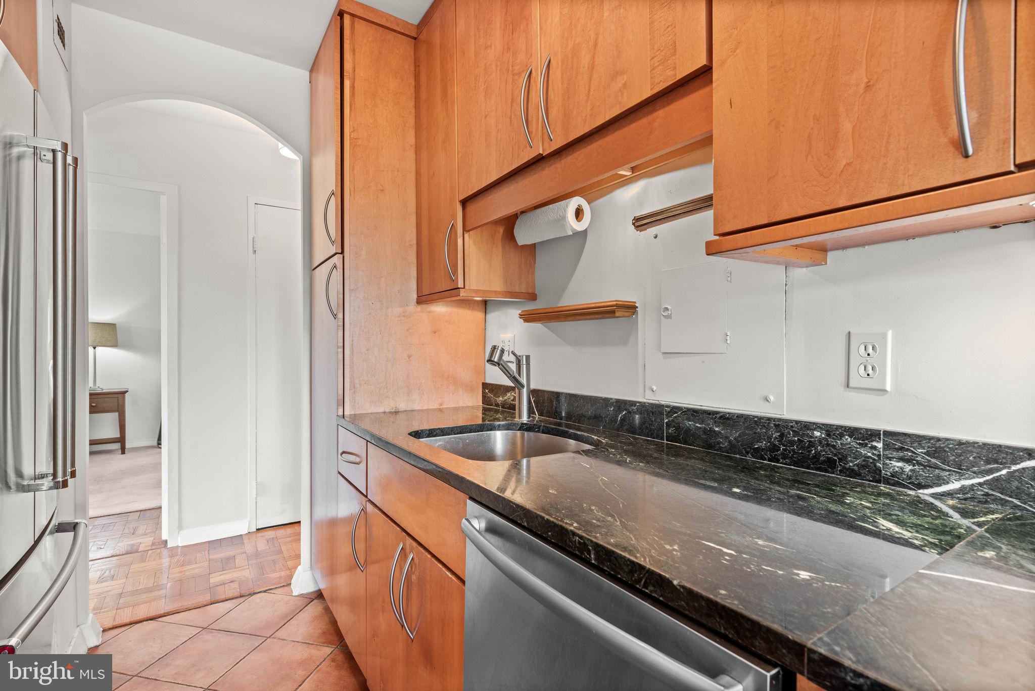 4600 Connecticut Avenue Northwest, Unit 710 Washington, DC 20008 - Photo 13 of 37 Kitchen