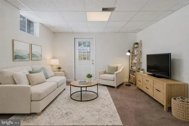 $514,900 | 1527 Wampanoag Drive, Severn, MD 21144