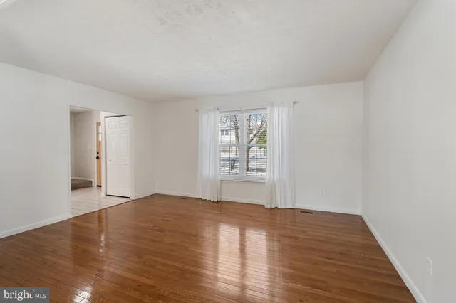 $514,900 | 1527 Wampanoag Drive, Severn, MD 21144