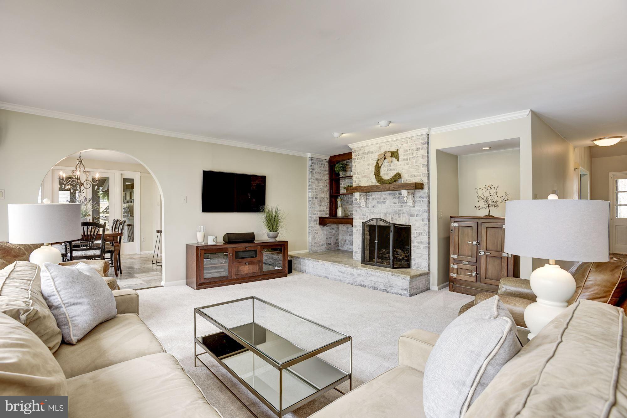 923 Ridge Drive McLean, VA 22101 - Photo 21 of 78 Spacious family room with brand new carpet