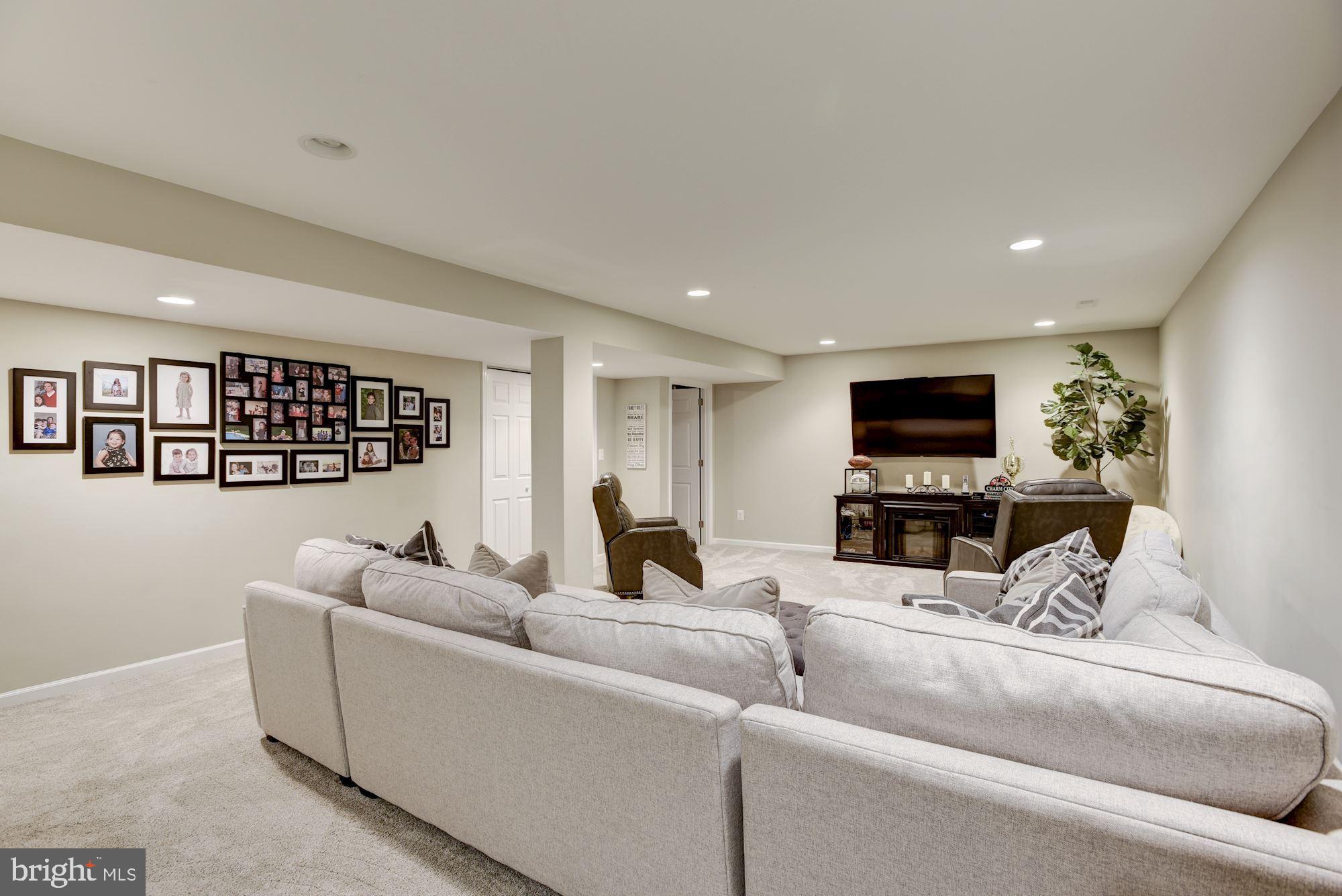 923 Ridge Drive McLean, VA 22101 - Photo 44 of 78 Recessed lighting