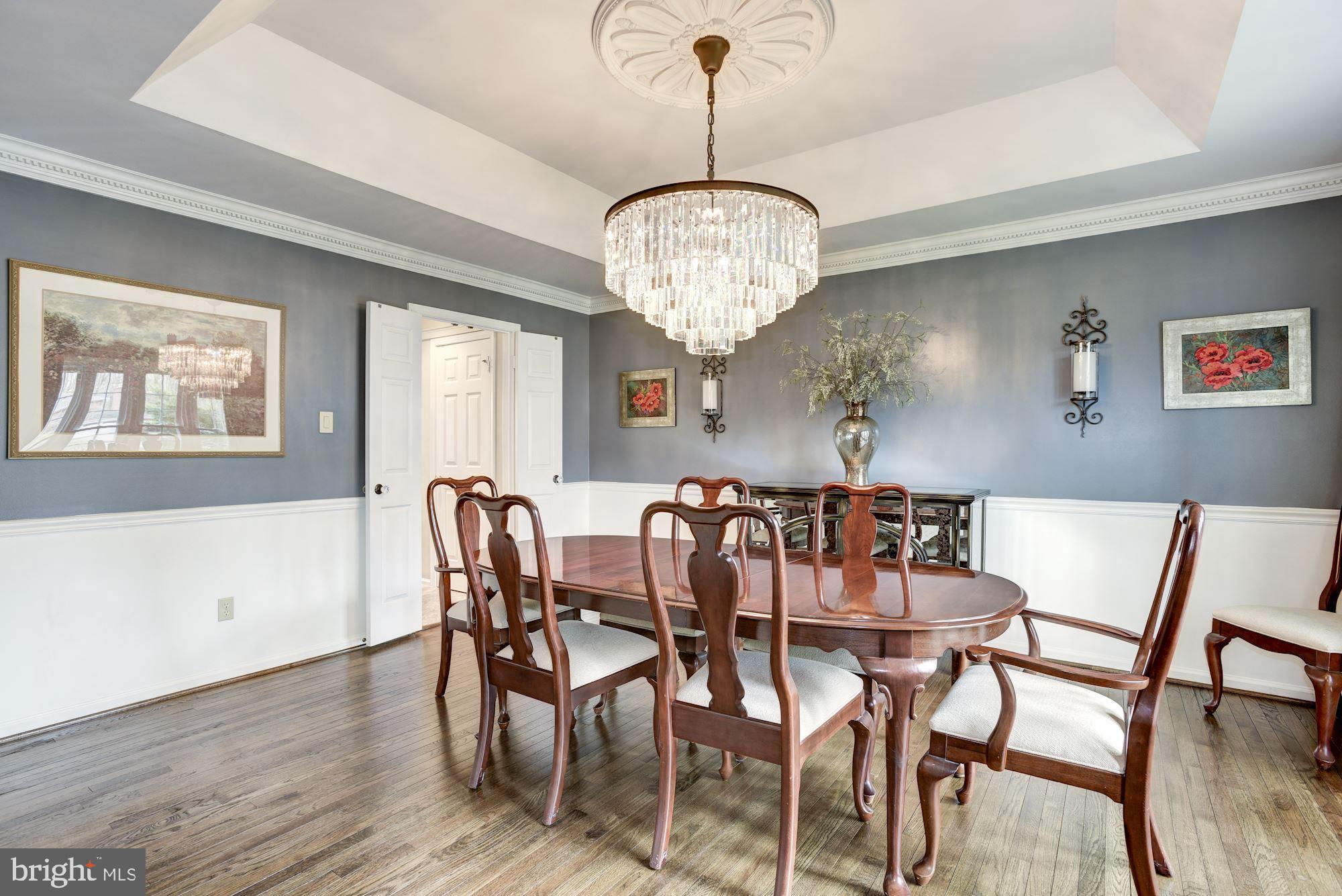 923 Ridge Drive McLean, VA 22101 - Photo 10 of 78 Spacious and beautiful dining room