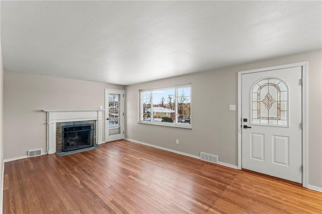 4757 Old Boston Road Pittsburgh, PA 15227 - Photo 3 of 24 Living Room 4757 Old Boston Rd